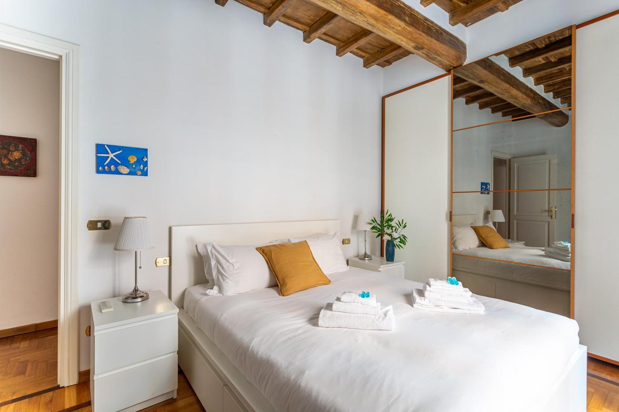 Apartment Iflat Classy & Spacious Near Campo De Fiori Rom