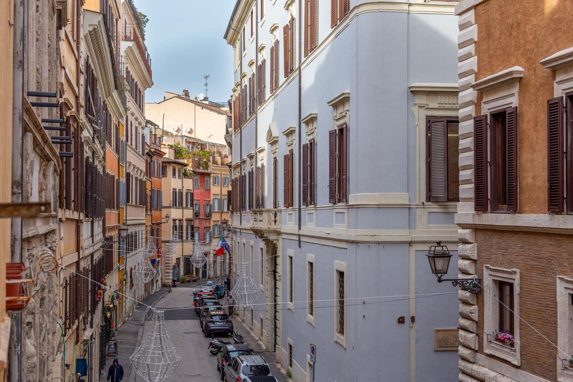 Iflat Classy & Spacious Near Campo De Fiori Apartment