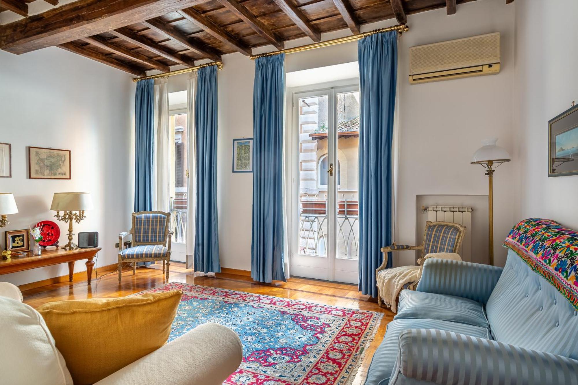 Apartment Iflat Classy & Spacious Near Campo De Fiori *